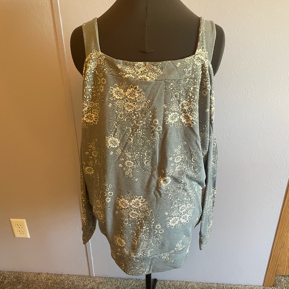 Paisley Floral Cold Shoulder Sweater - Picture 2 of 6